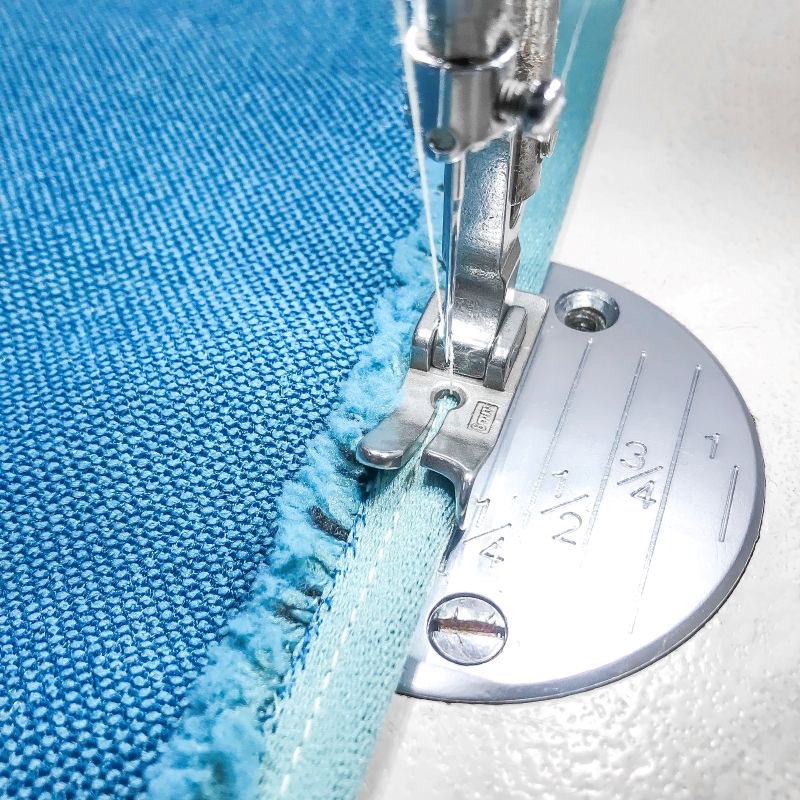 산업용 평면 재봉기 오른쪽 차단 가장자리 노루발; 탑스 - Textile Sewing Machines 리뷰 및 가격